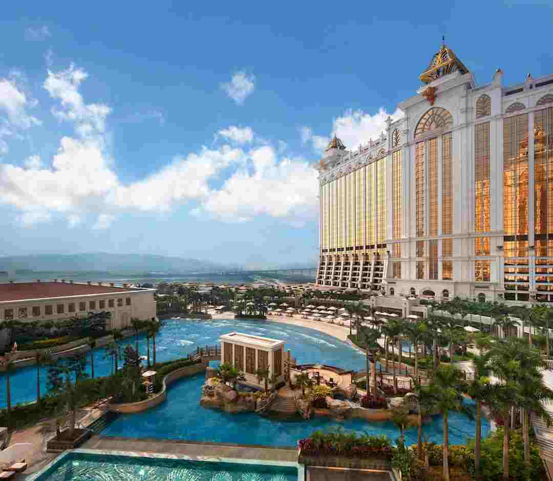 Golden Galaxy Hotel & Casino được yêu thích và ghi danh top đầu 